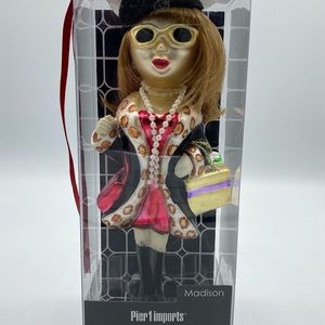 Pier One Collectible Madison Society Witty Gossip Wine Drinker Christmas Glass